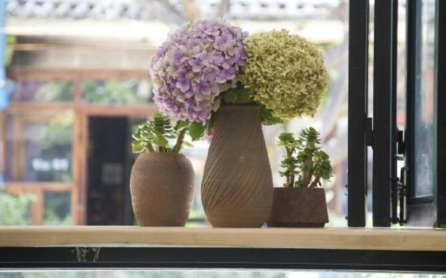 Dali Monster Inn (Gucheng Dongyu Street)