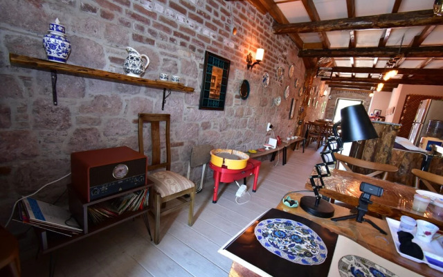 Lalekar Konuk Evi