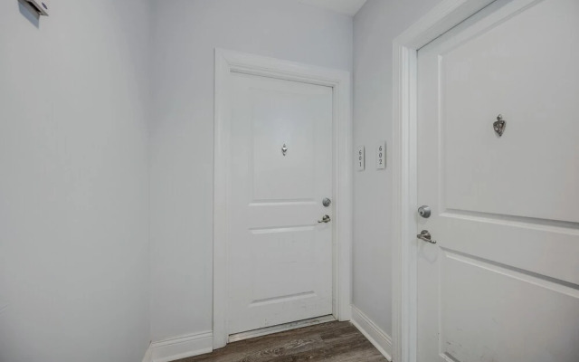 FRONTDESK Penn Street Tower Apts Downtown Indy
