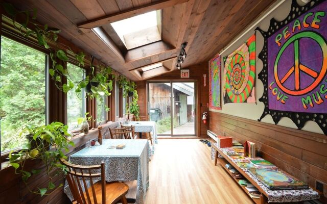 Lotus Mountain Retreat