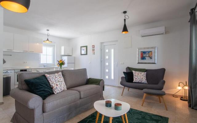 Beautiful house next to the sea