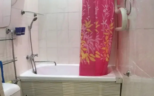 Apartment in the center in 80s style