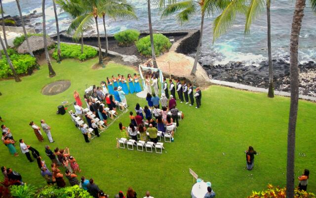 Aston Kona by the Sea