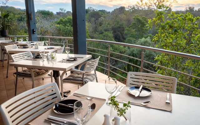 Leaves Lodge and Spa