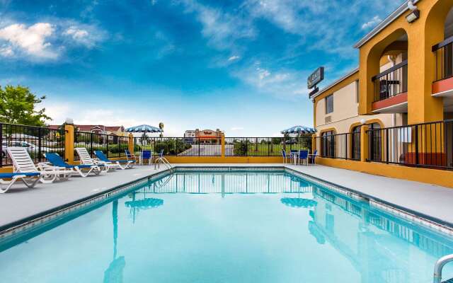 Quality Inn & Suites