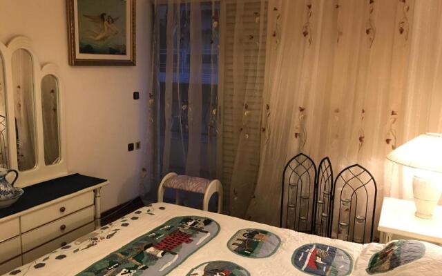 Luxury apartment close to city center, university and children's hospital