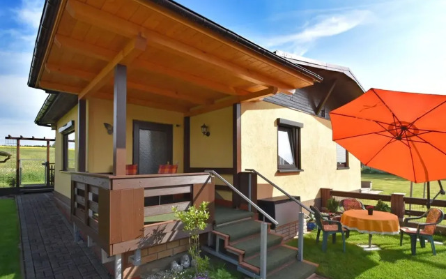 Cozy Holiday Home in Großbreitenbach near Schwarza Valley
