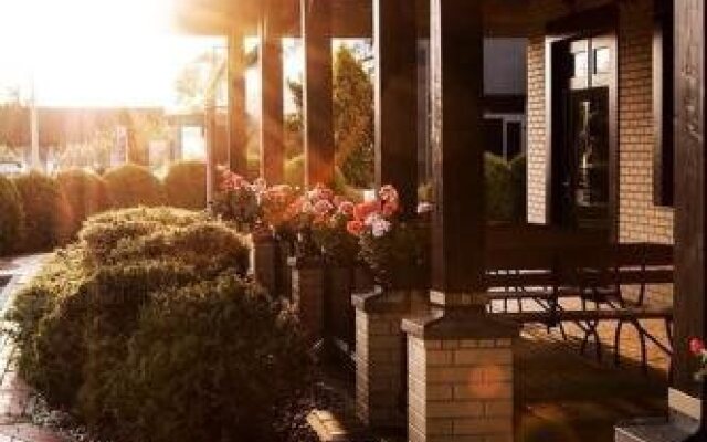 Weranda Restaurant & Rooms