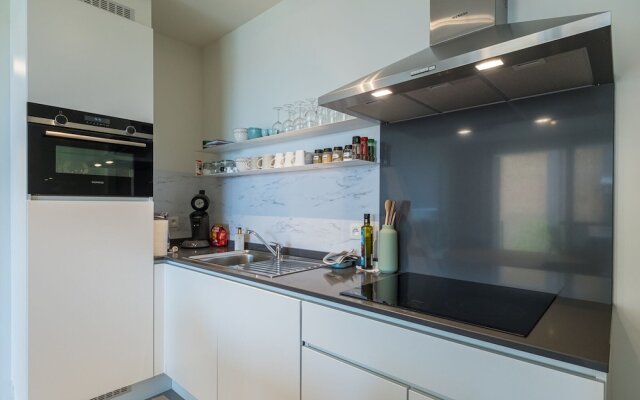 Bright Apartment Near the Center