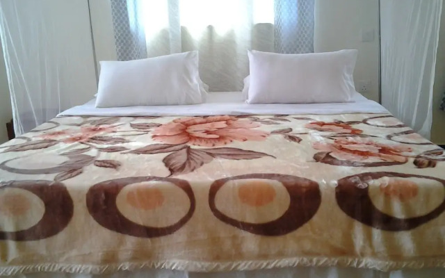 Flamingo Safari Lodge