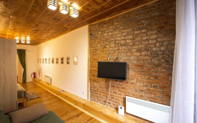 Peaceful studio on Rynok Square