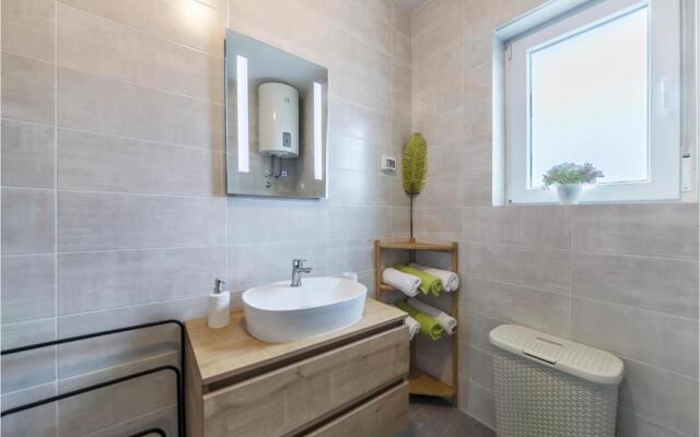 Nice Apartment in Peroj With Wifi and 1 Bedrooms