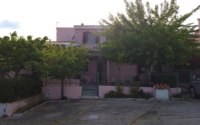 San Teodoro Suaredda Apartments