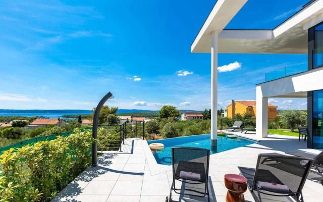 Luxury Villa 45 With Infinity Pool