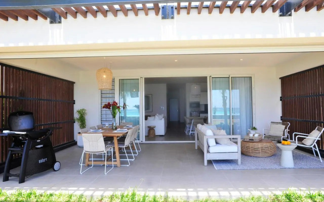 OBiches Luxury Beachfront Apartment Trou-aux-Biches