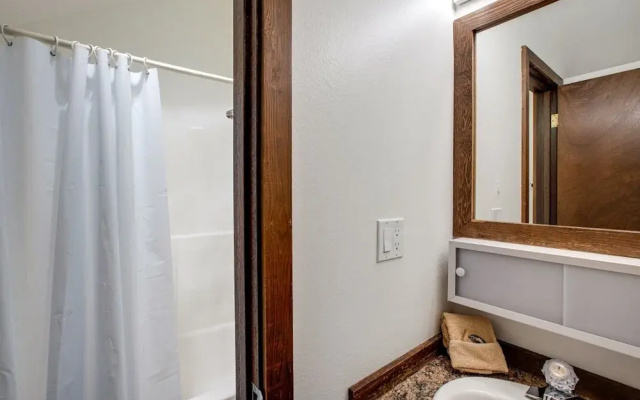 Mt Baker Lodging Condo 06 - Sleeps 5