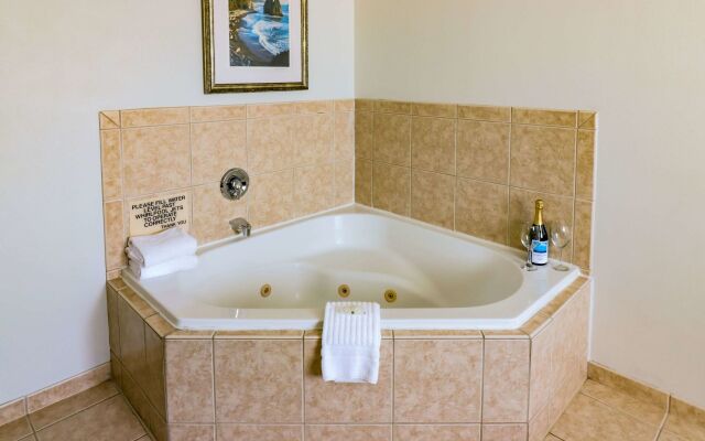 Quality Inn & Suites Sequim at Olympic National Park