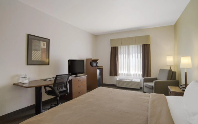 Quality Inn & Suites Chambersburg Northeast