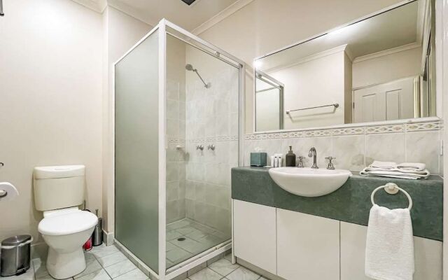 Wentworth Trinity Links