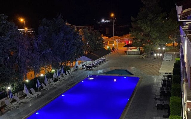 Topaloglu Thermal Otel