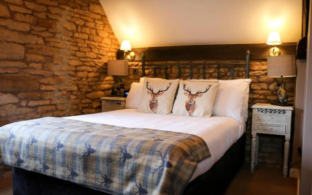 Horse & Groom - Upper Oddington