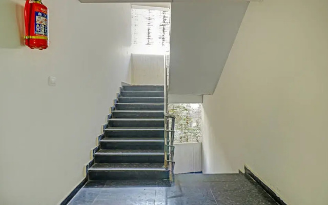 10594 Hotel Marie Gold