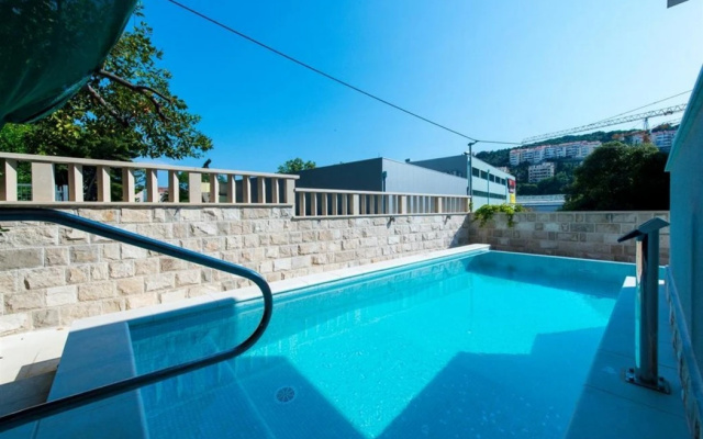 Apartments Aura