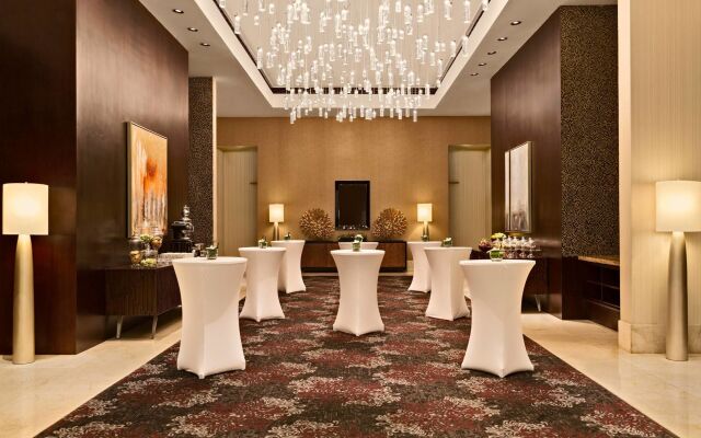 Manila Marriott Hotel at Newport World Resorts