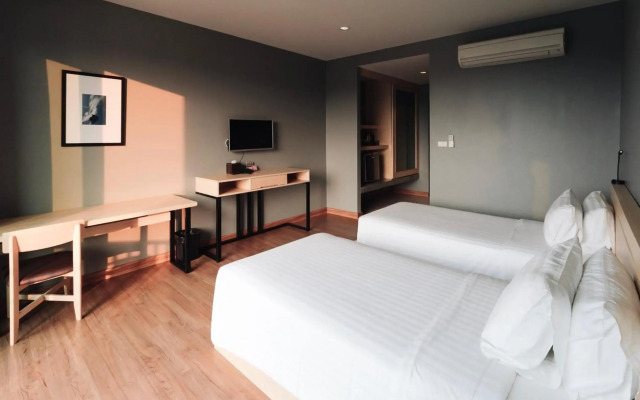 Riverawan Hotel (SHA Plus+)