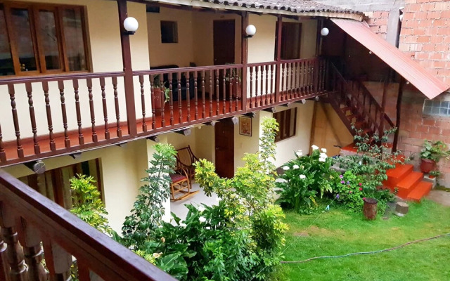 Hostal Apu Qhawarina