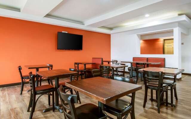 Econo Lodge Franklin