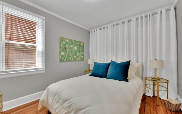 Stunning Apartment near Palmer Park/Free Parking