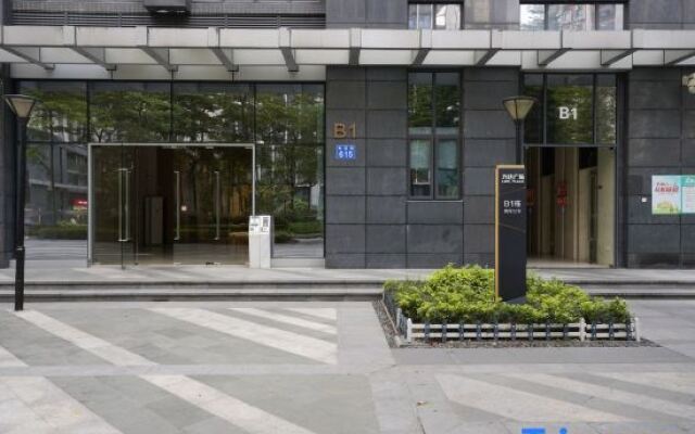 Tu'anju Apartment (Guangzhou East Railway Station Yantang Subway Station)