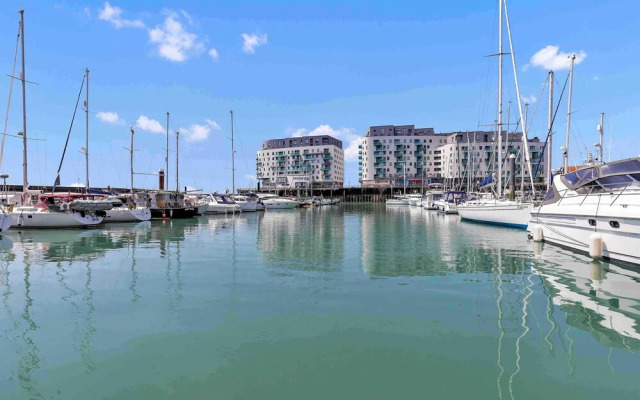 On the Water 7 Free Parking By My Getaways