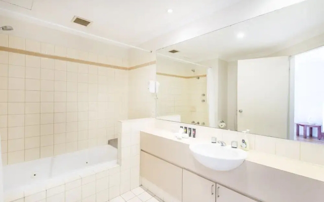 Perth West End Apartment 406