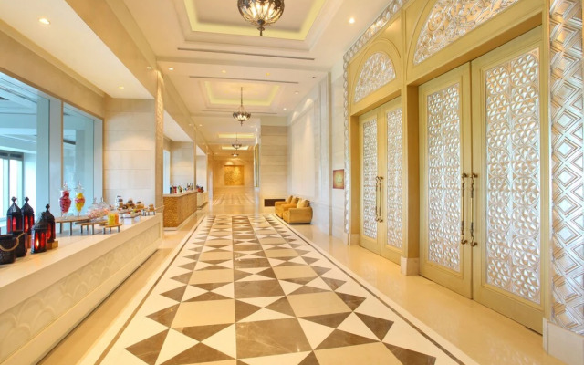 Seven Seas Hotel