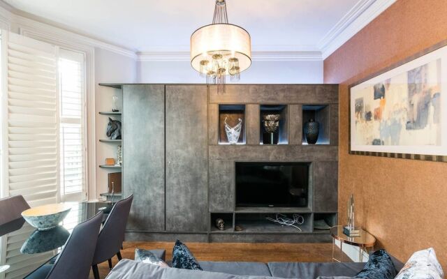 Beautiful 2 BED Apartment - Centre of Chelsea