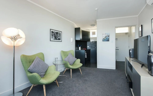 Stunning Ocean View Apartment H324