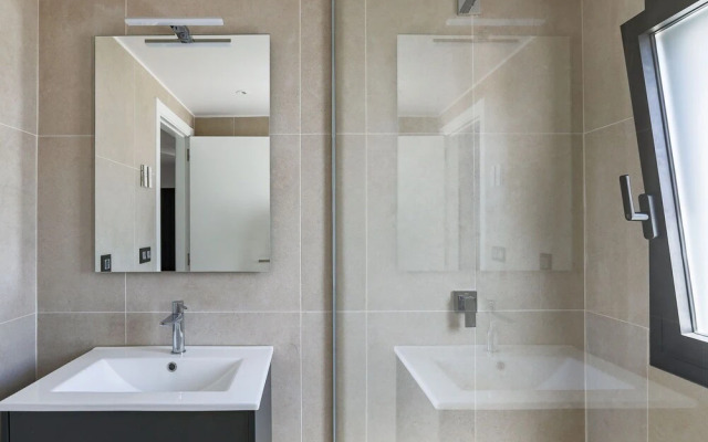 Elegant Villa in Roses With Private Swimming Pool