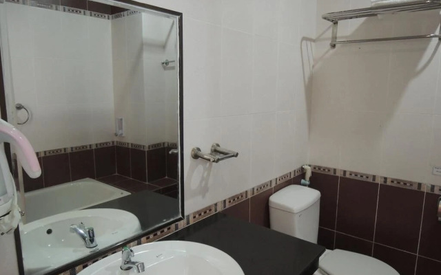 C30 Glory Hotel