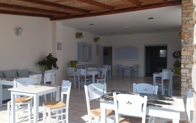 Brothers Hotel