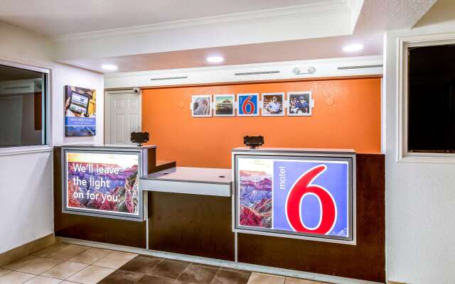 Motel 6 Euless, TX - DFW West