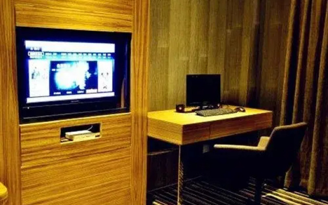 Yilai Hotel (Foshan Dali Fengchi aluminum market store)