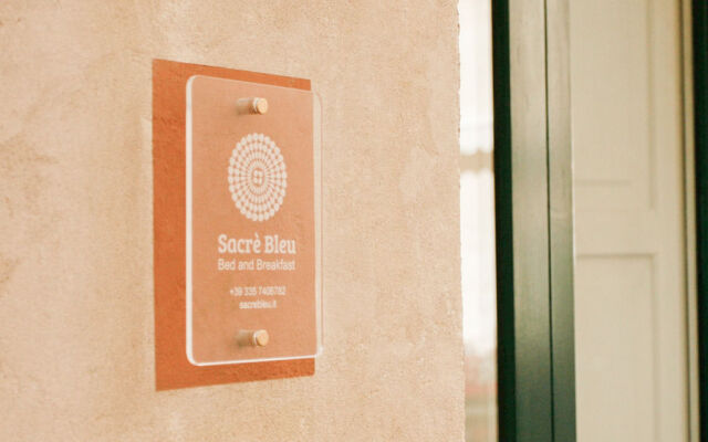 Sacrè Bleu Bed & Breakfast