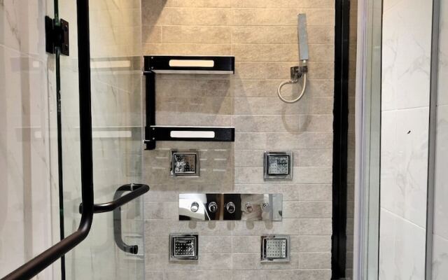 Inotel Suite