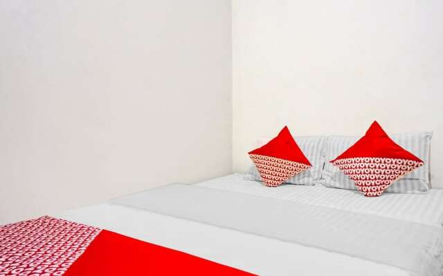 OYO 90743 Kartini Populer