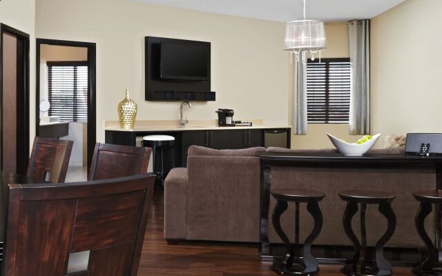 Four Points by Sheraton Hotel & Suites Calgary West