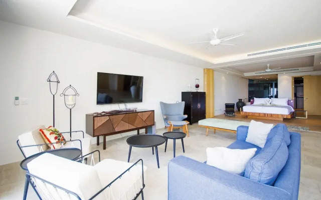 Luxury Hillside Residence at Bangtao