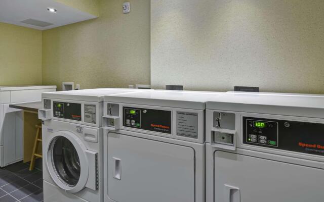 Hampton Inn & Suites Raleigh/Crabtree Valley