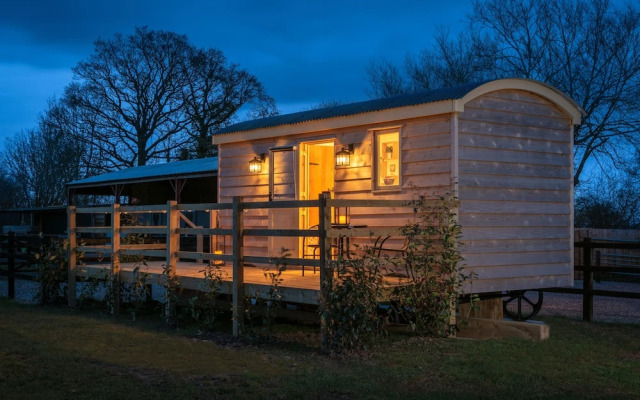 Hillside View Shepherds Hut